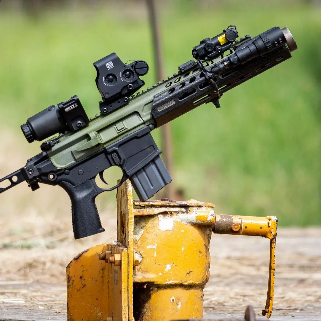 Weltool W35B/W35C Weapon Mounted Light Compact Weapon Lights 1600 Lumens Led Flashlight