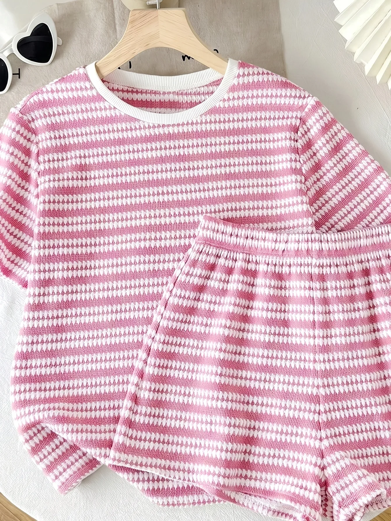 Teen Girls 2Pcs Beach Co-ord, Breathable Textured Stripe Short Top Casual Shorts for Vacation Outdoor Photoshoot