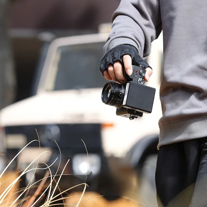 Compact Mini Flash for On-the-Go Photography, Vlogging & Daily Shooting