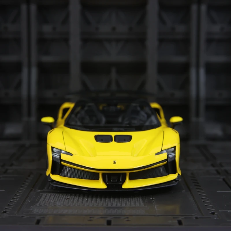 

Bburago 1:24 simulation Ferrari SF90 XX Stradale alloy supercar model doors on both sides that can be opened