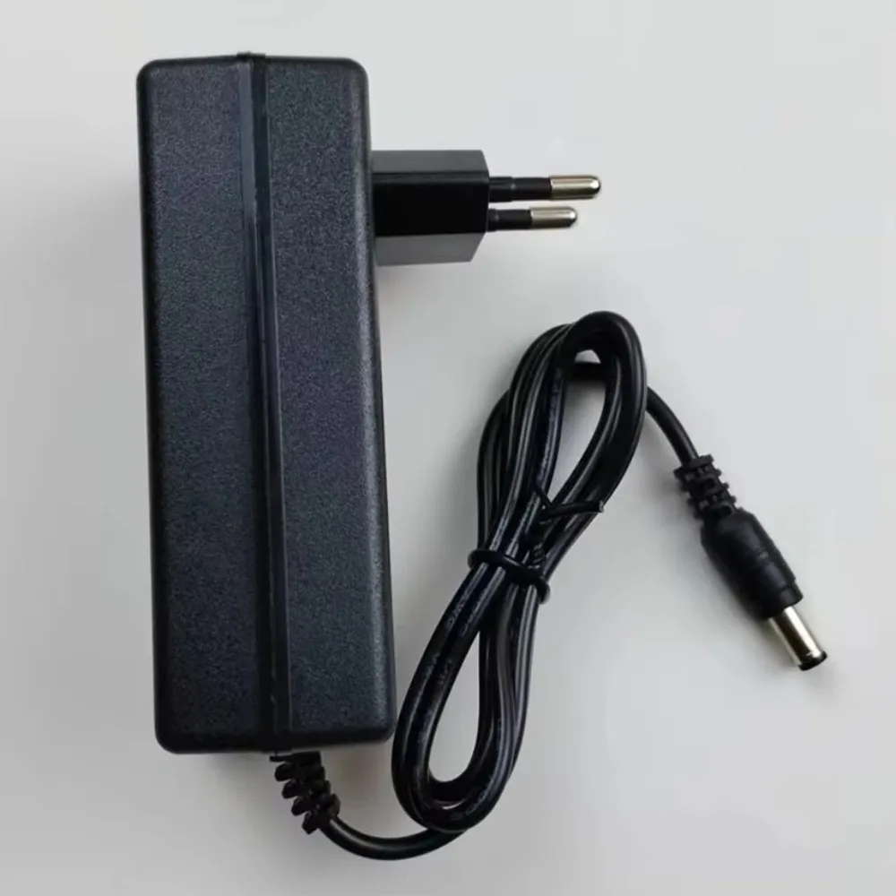 

15V 2A Wall Plug Power Supply Adapter for Trolley Speaker Digital Photo Frame Advertising Machine Monitor - DC Output