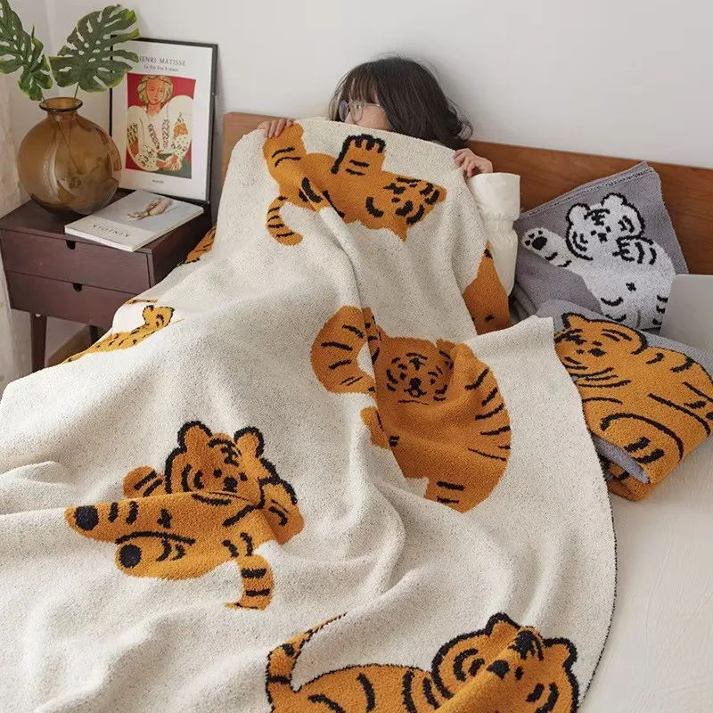 INS Coral Velvet Blanket Nap Quilt Tiger Print Kids Throw knitted Bedding Soft Skin Friendly Bedroom Decorative