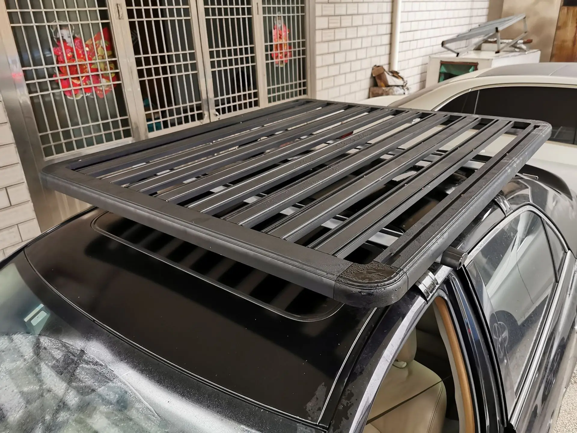 Hot Sale Universal Roof Rack Luggage Basket High Quality Aluminum Alloy Car Roof Racks Roof Rack Iron Luggage Carrier Car 4x4