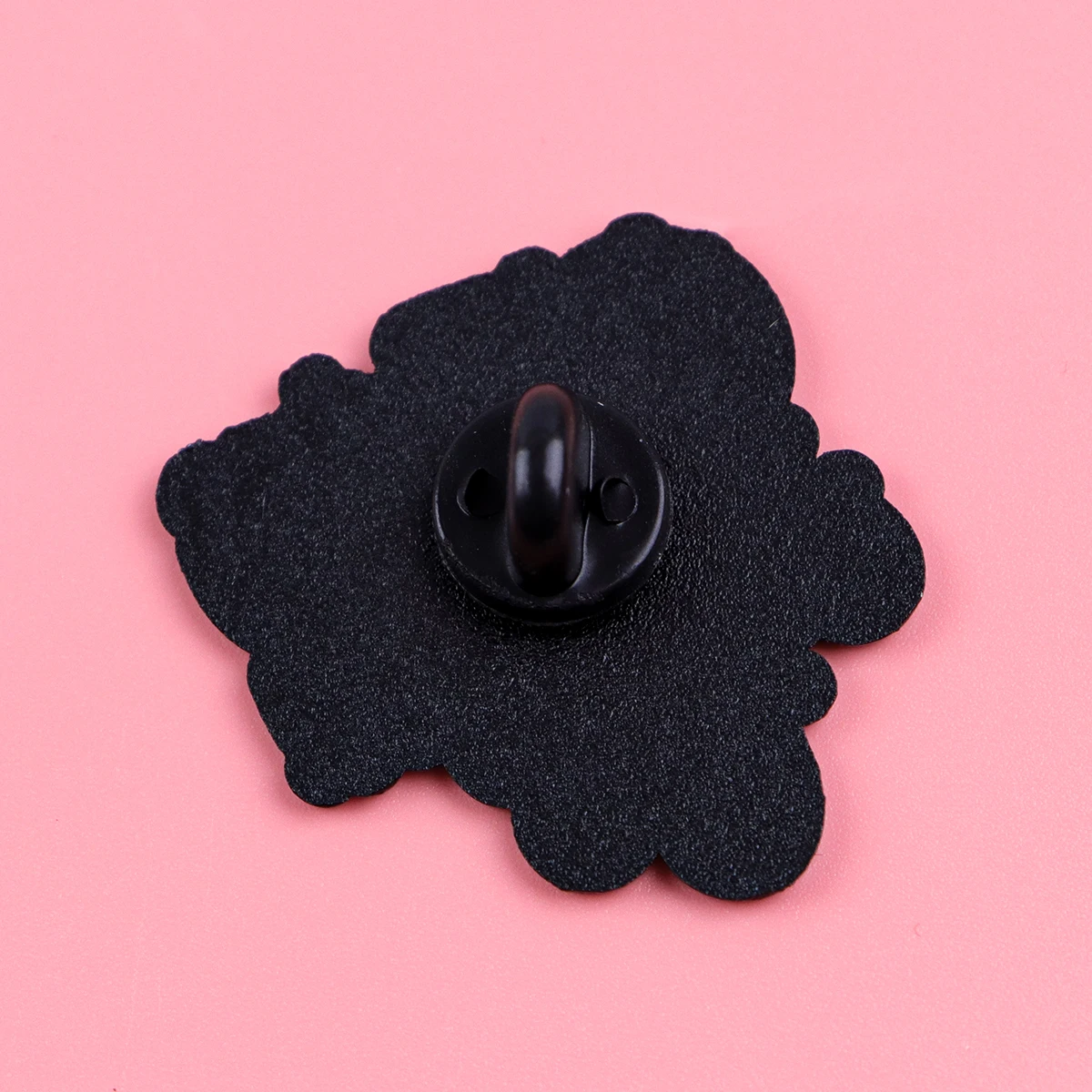 Puppe Emaille Pin Lustige Brosche Pines Anstecknadeln Abzeichen auf Rucksack Kleidung Accessoires Halloween Schmuck Freunde Geschenke – Detail 4