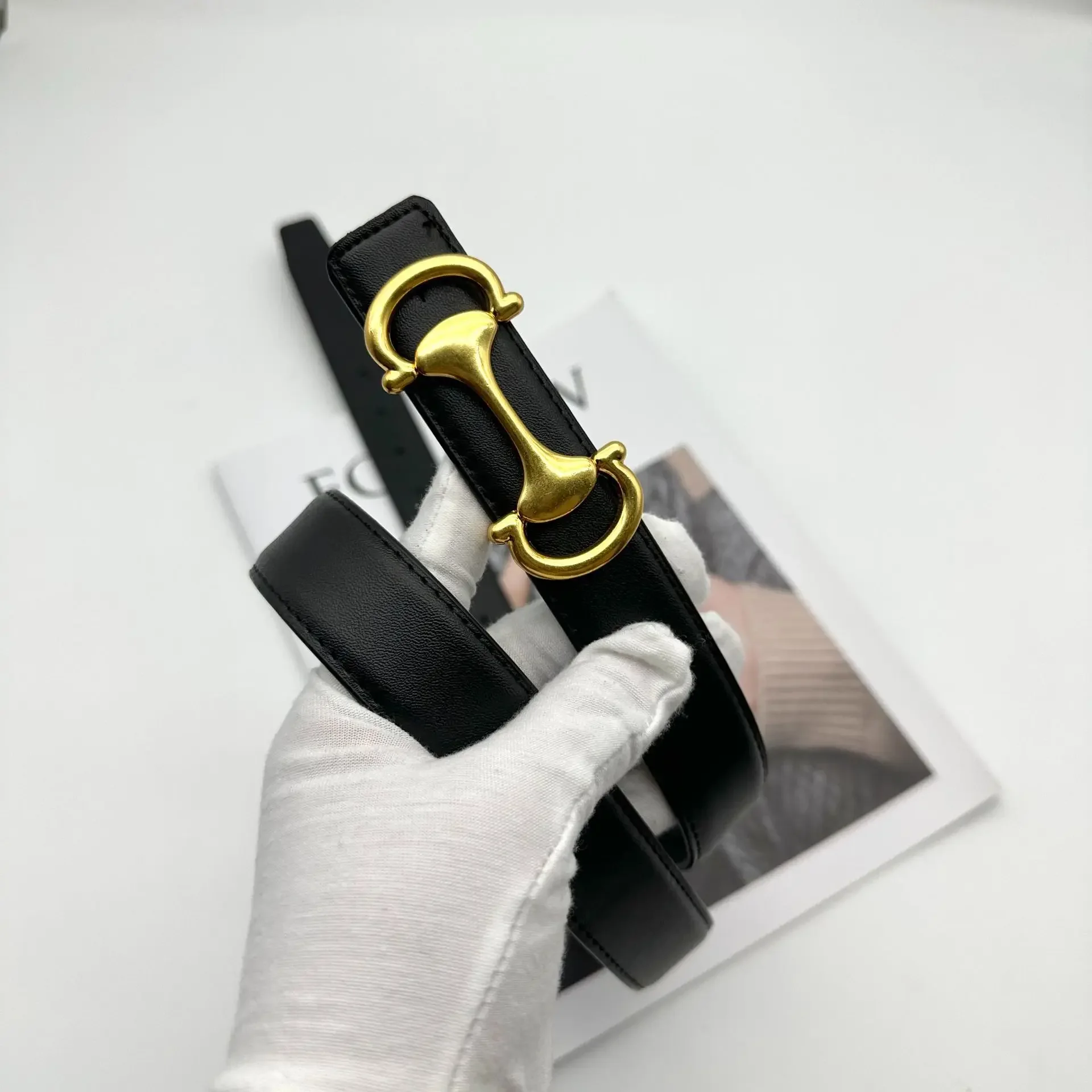 Cinto de couro real simples moda fivela suave cinto feminino coreia decoração todos os jogos terno jeans cinto em estoque