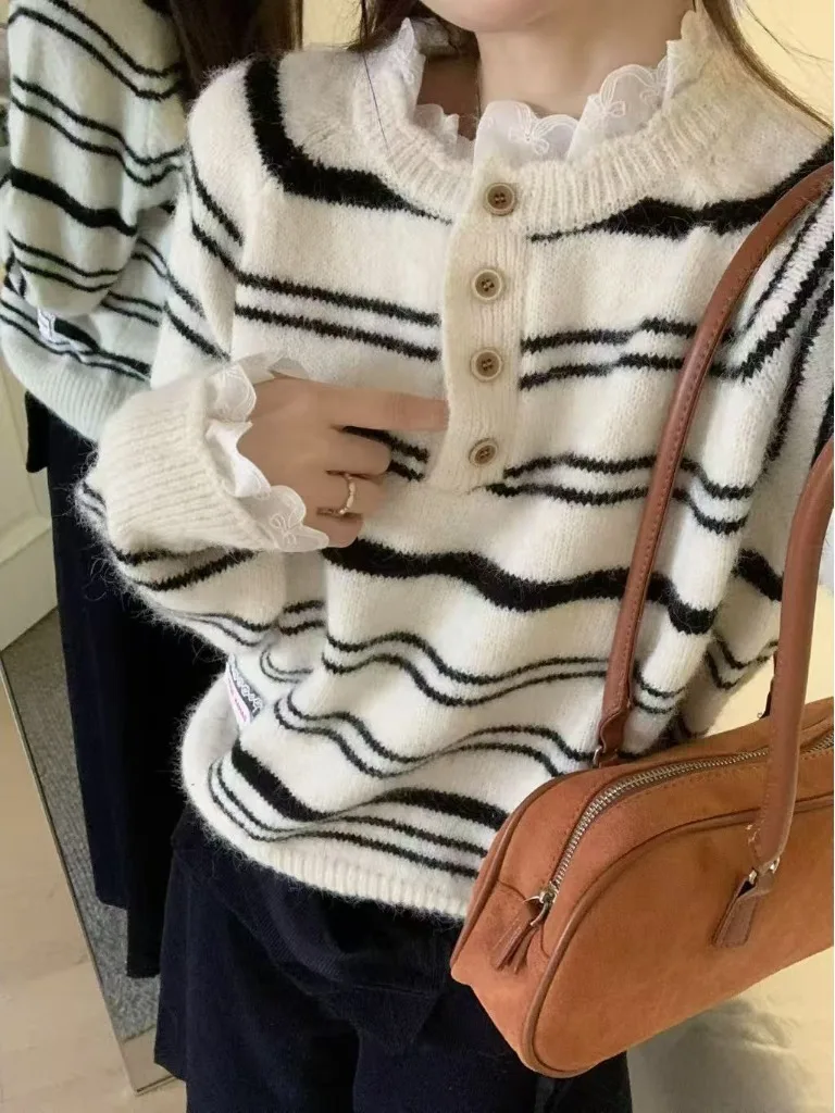 Maglione da donna Primavera Estate Autunno Petalo Bottone a righe Ne lavorato a maglia Lungo Sve Top Dolce Anti invecchiamento Pendolarismo Sle