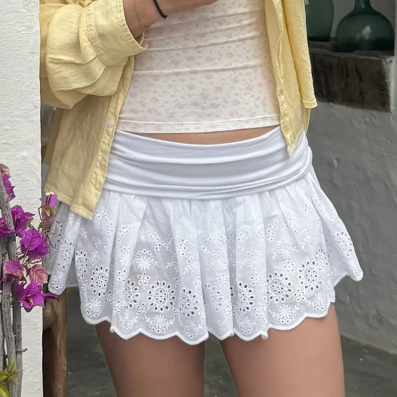 

Lace Patchwork Waist White Mini Skirt with Shorts Under Eyelet Embroidery Stylish Chic Sweet Style Short Skirts Y2K Korean