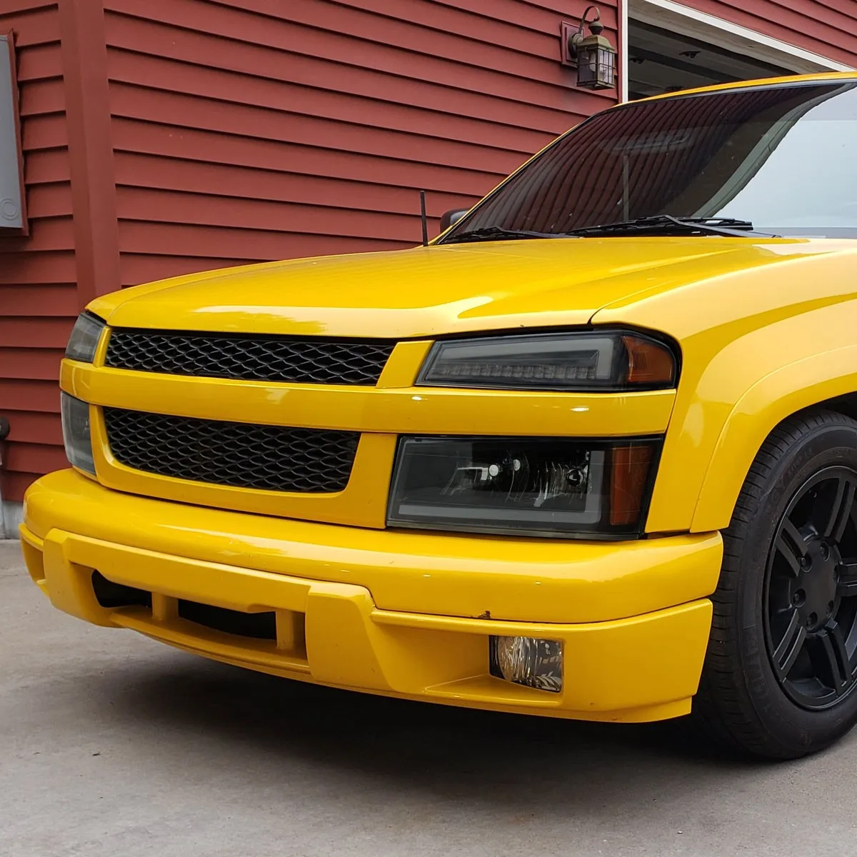 

Black/Smoke Headlights+LED Corner Lamps Fits 2004-2012 Chevy Colorado GMC Canyon