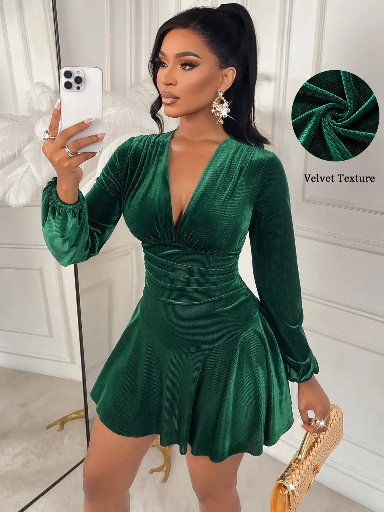 

Emerald Green Velvet V-Neck Long Sleeve Mini Dress with Ruched Waist