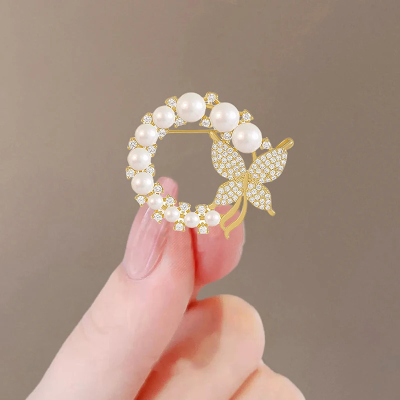 Elegant Pearl Crystal Butterfly Wreath Brooch Fashion Temperament Jewelry Suit Clothing Coat Safety Pins