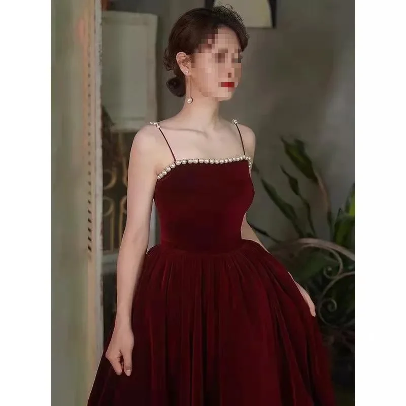 High-end Feeling Silk Satin Dress Sleeveless For Women Elegant Distinctive Long Gown For Annual Banquet Winter Season