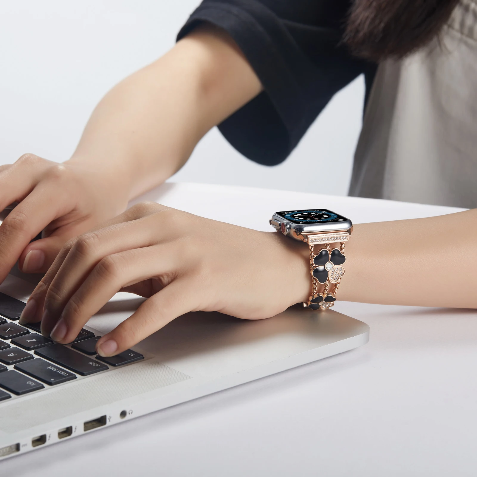 Metal diamond strap Compatible with Apple watch Ultra 8 7 6 5 4 SE 45mm 44mm 41mm 40mm Women bracelet strap for iwatch 42mm 38mm