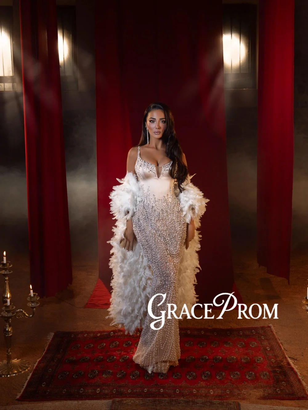 

Feathered Shawl Luxury Pearls Evening Dress Opulent Crystal Thin Straps Wedding Party Gown New Customized Long Red Carpet Gowns