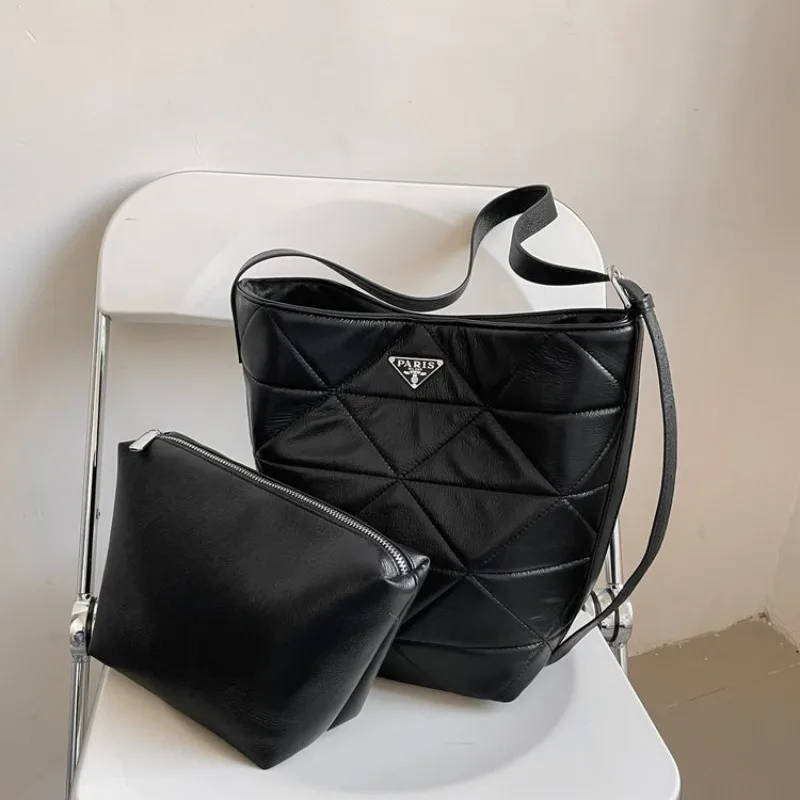 

Gala Intermission Elegance Bag For Women Intermezzo Underarm Shoulder Bag For Theater Intermissions And Drinks