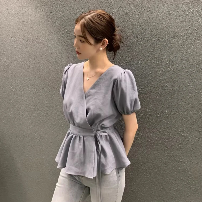 

Стильная летняя женская блузка с V-образным вырезом, завязками на талии, рукавами-фонариками, свободного кроя, для офиса и повседневной носки