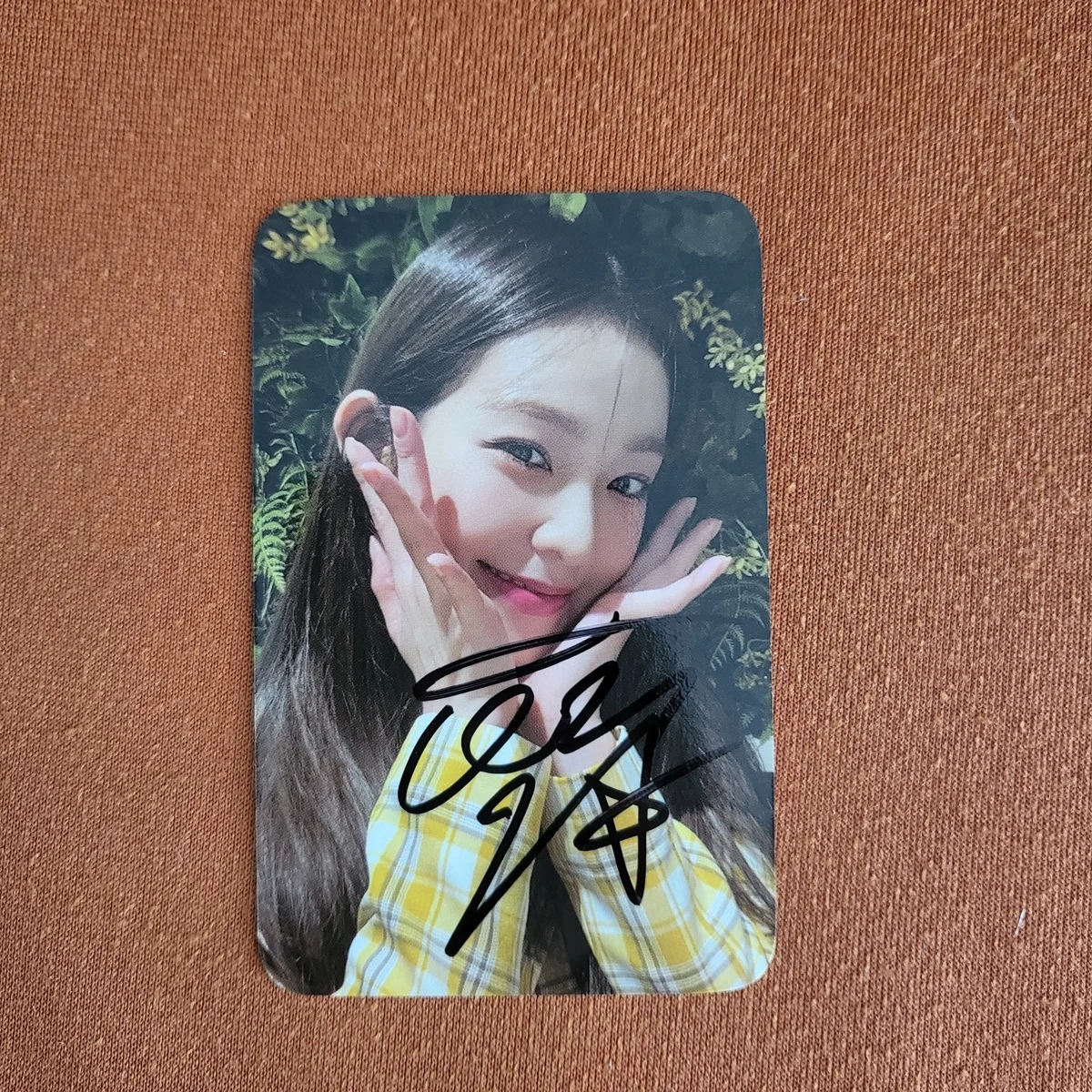 Irene Autographed Photo Card GIFTS COLLECTION K-POP 2024