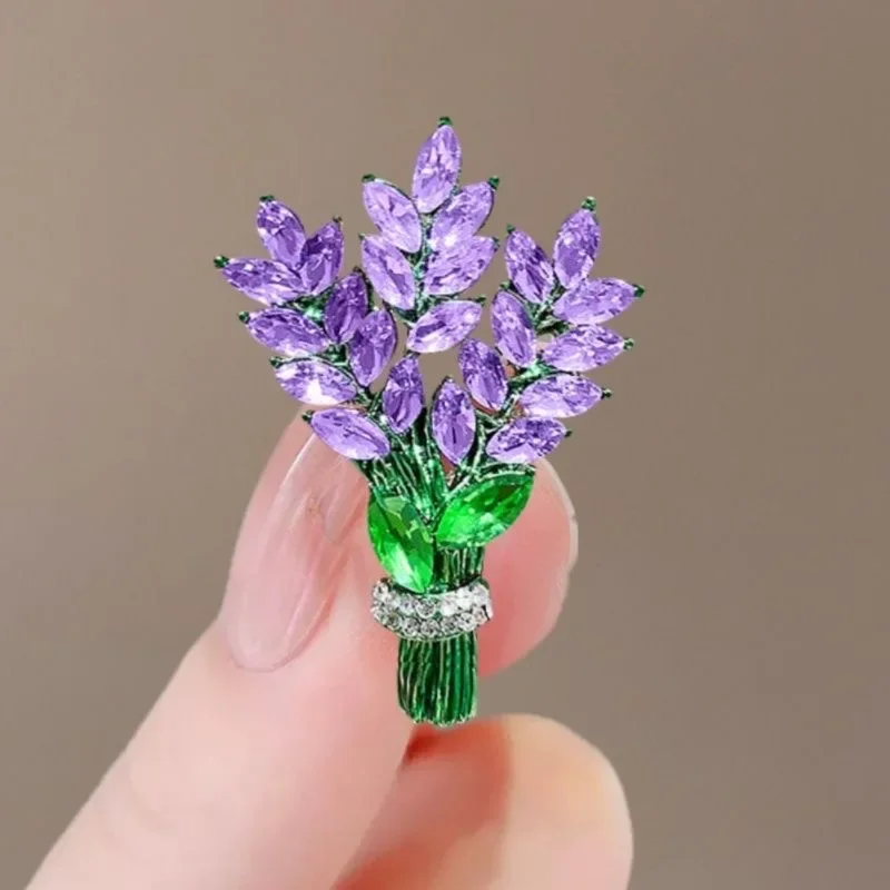 Exquisito broche de lavanda púrpura, broches para mujer, alfileres de ramo de diamantes de imitación de cristal, ropa, abrigo, joyería de lujo,