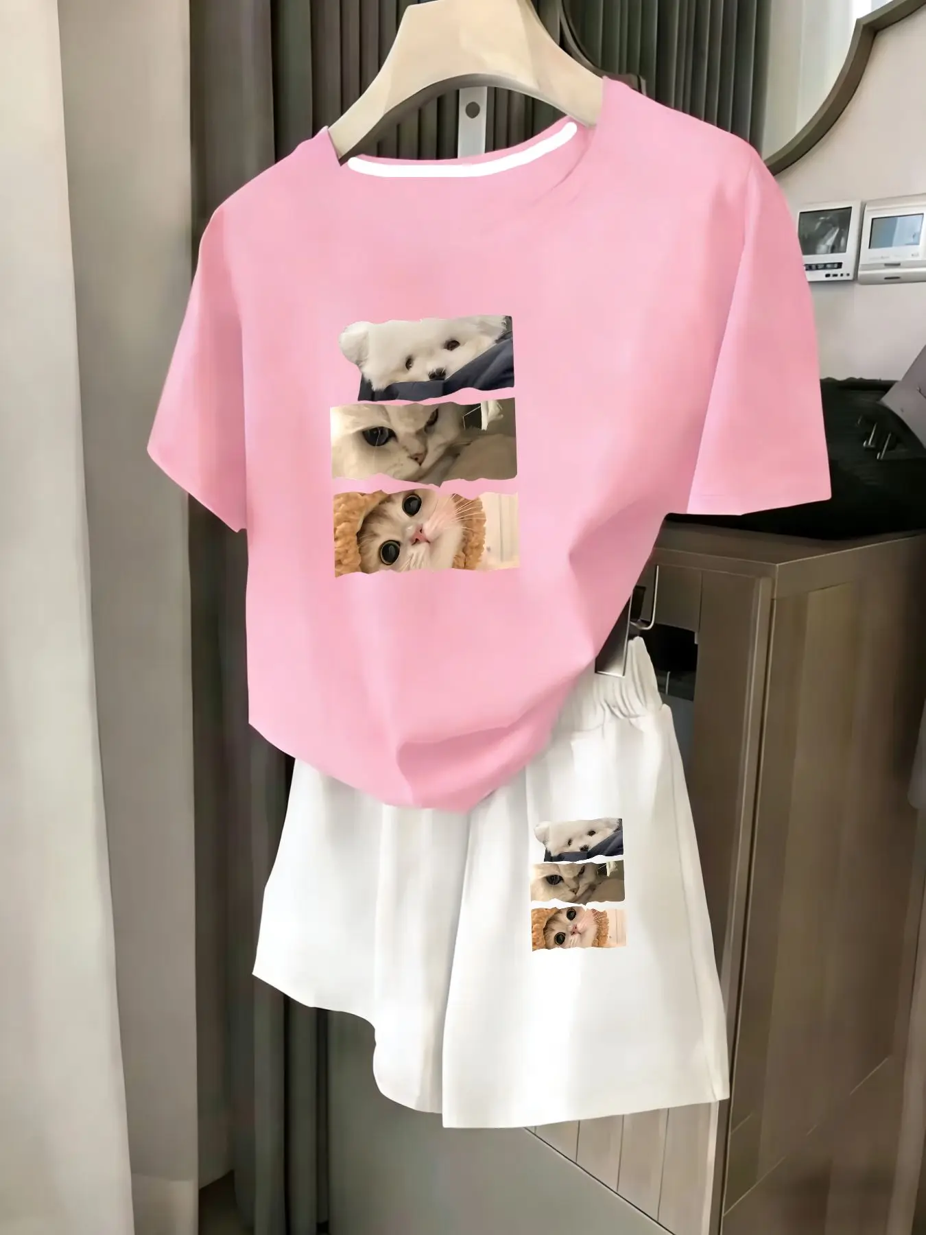 

Ladies 2-Piece Set Summer Beach Vacation Casual round Neck Short Sleeve Random Print T-Shirt Elastic Waist Shorts Suit Comfortab