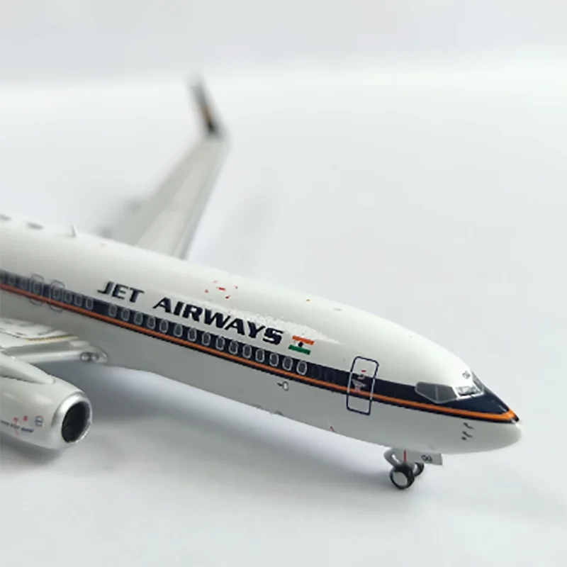 PandaModel Diecast 1:400 Scale Jet Airways B737-800 VT-JGG Aircraft Simulation Alloy Finished Souvenir Collection Toy Gift