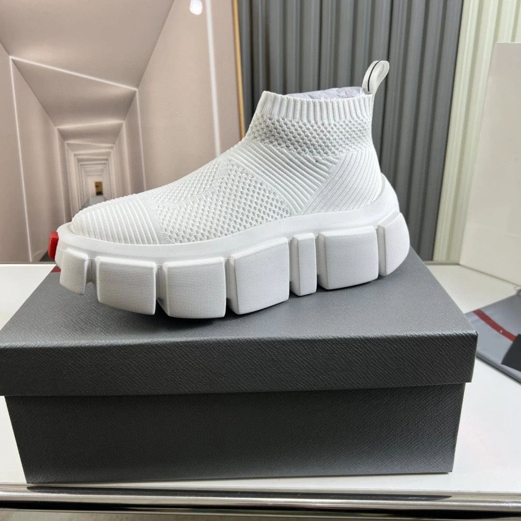 Leisure Sports Shoes, High Height Socks, Thick Sole Men's Shoes, Flyknit Mesh Surface, Breathable Cover, Foot Shoes, Cake Shoes