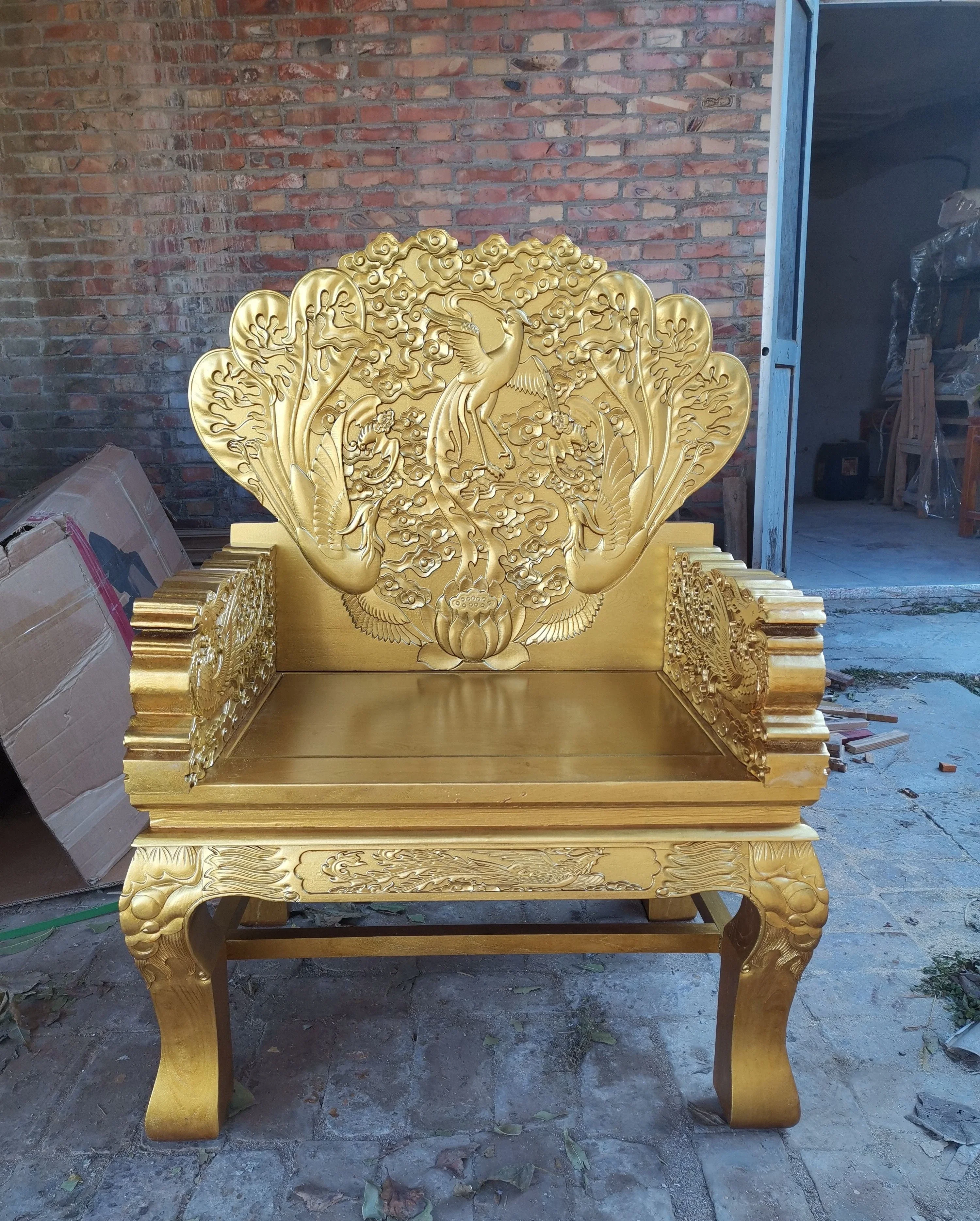 Phoenix dragon chair emperor throne engraving gold-painted master chair solid wood emperor couch throne meditation chair Ming