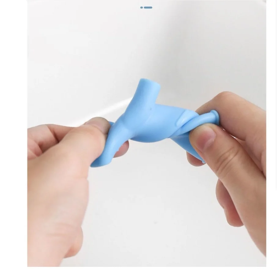 

2025 Silicone faucet convenient extension extender splash proof faucet universal universal children's hose connector washbasin