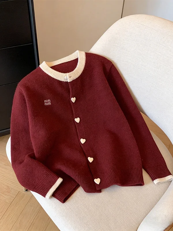 

plus Size Korean Style Color Block Heart Buckle round Neck Long Sleeve Knitted Sweater Women's Slimming Design Spring New Arr...