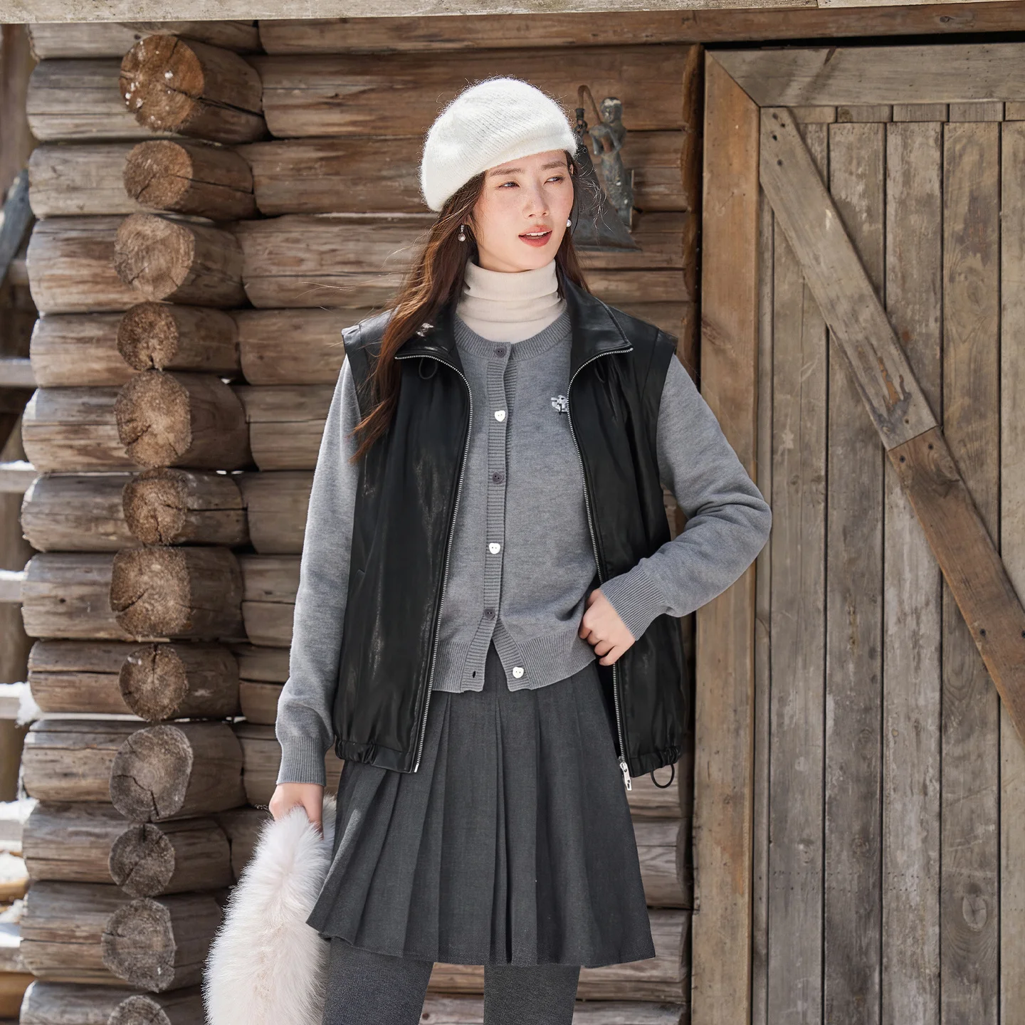 SENTUBILA Women's Leather Look Down Jacket 2026 Winter New Goose Down Detachable Sleeves 2‑in‑1 Vest Warm Outerwear W64YC8110