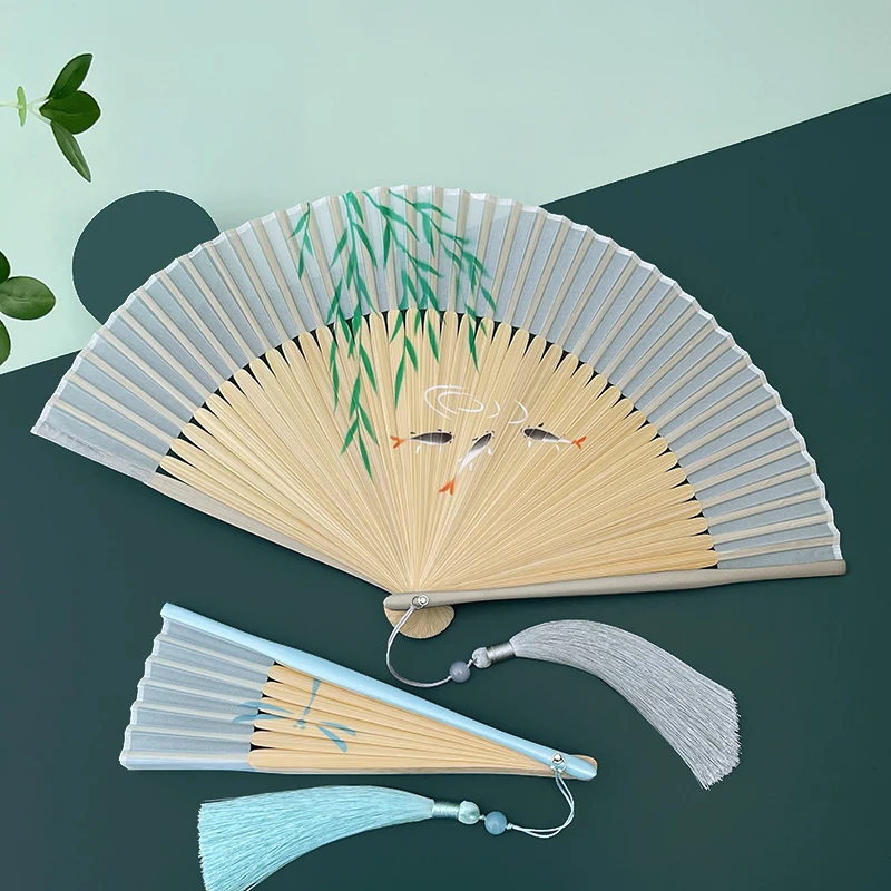 The product can be customized. Folding fan Chinoiserie style portable folding fan in summer