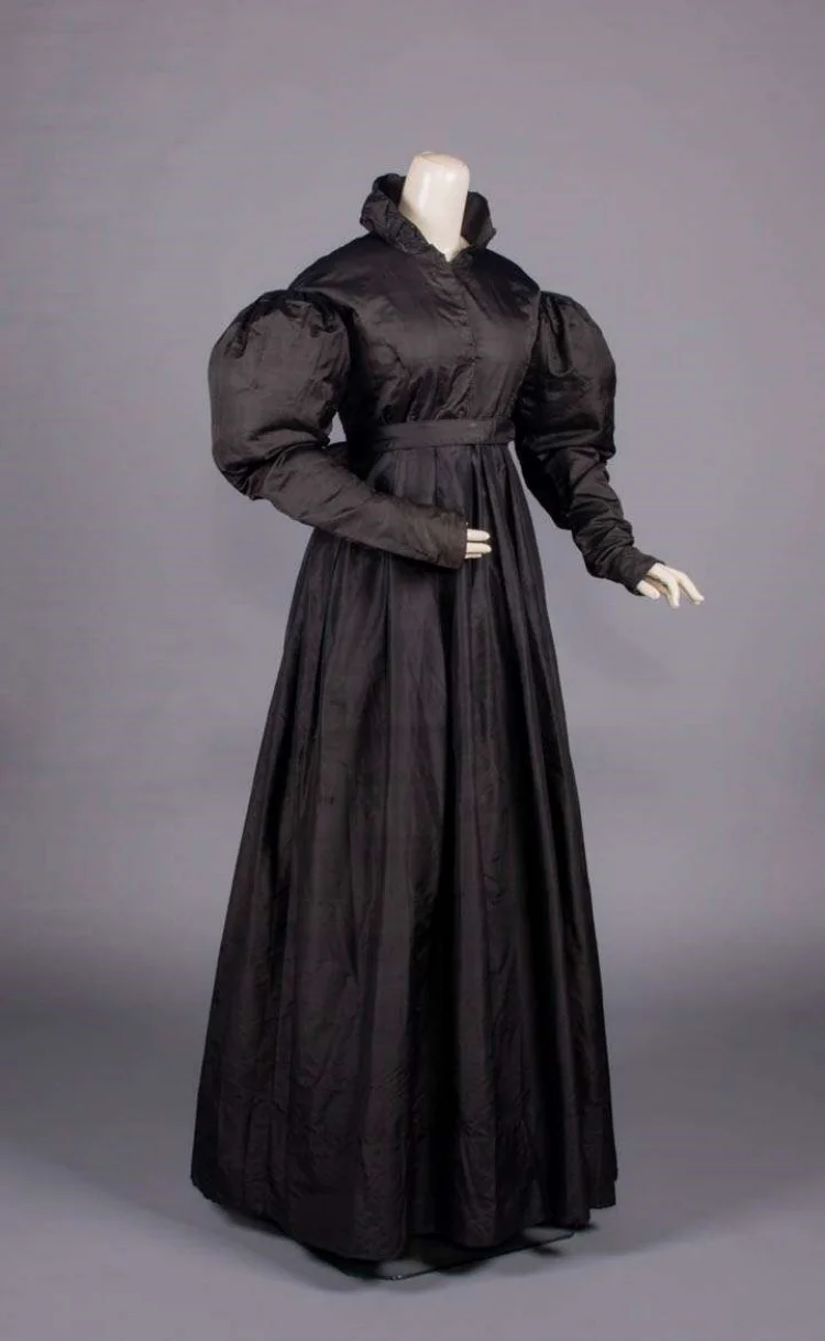 1830s الأسود الحداد زي المرأة القوطية Steampunk فانوس الأكمام يوم المشي فستان تيودور ريجنسي الشاي حفلة الكرة ثوب