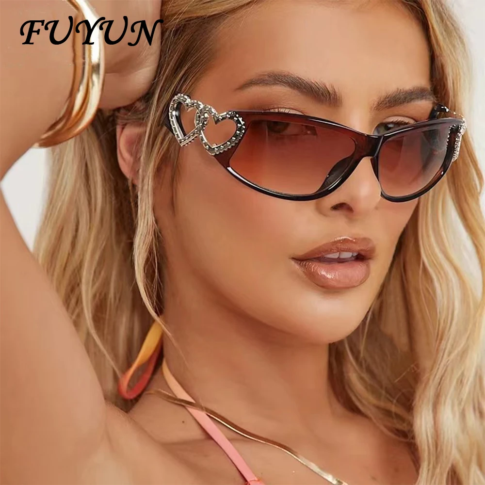 Love Punk Extra Large Women Sunglasses 2024 New Girls' Two Heart Trend Goggles Fashion Brand Designer Design Sun Visor Wholesale