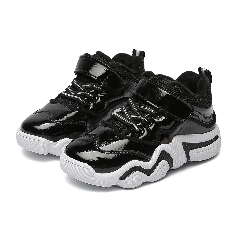 

Зимние детские модные кроссовки с плюшевой подкладкой, блестящим верхом из искусственной кожи, противоскользящей подошвой и ремешком на липучке.