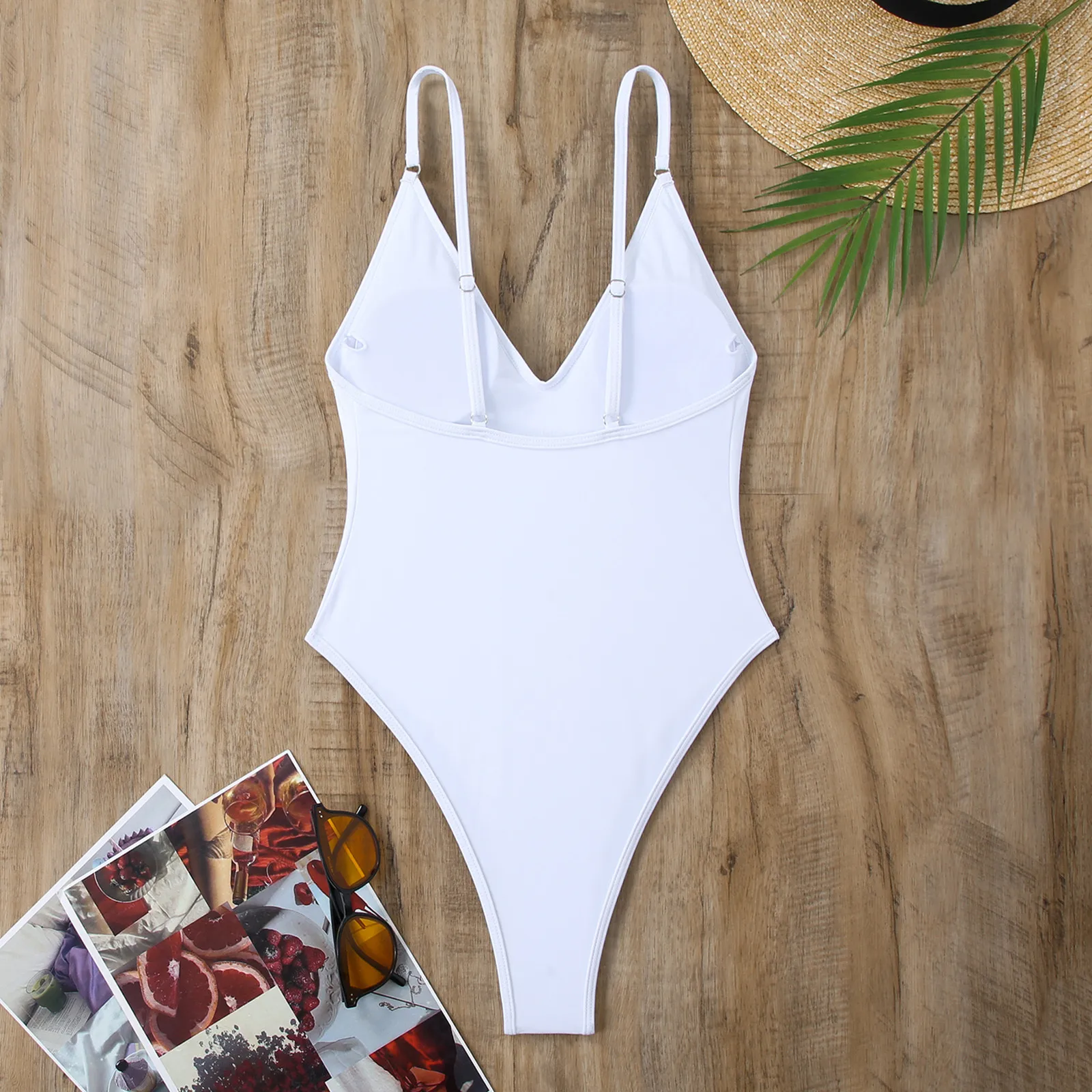 Monokini de peça única com almofadas de sutiã para mulheres, maiô profundo com decote em v, moda praia, sem aço, monokini, verão, novo, sólido, 2024