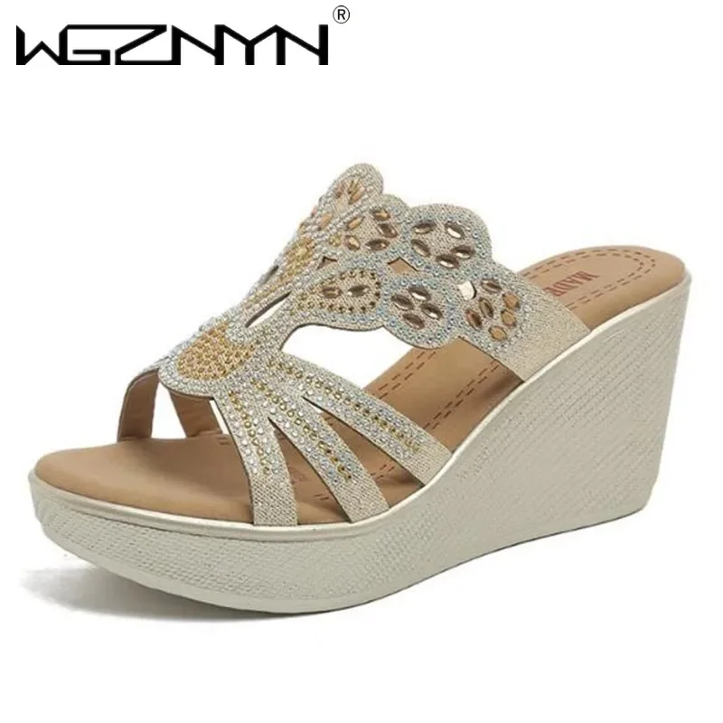 2026 Summer New Women Slippers Crystal Embellished Round Toe Platform Outdoor Flip Flops Casual Daily Wedges Beach Sandals Women