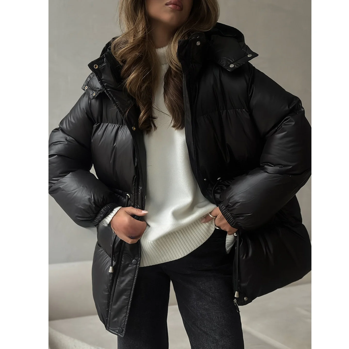 

Женская утепленная хлопковая куртка с капюшоном на молнии, приталенная, с завязками, для повседневной носки, из полиэстера, с длинными рукавами