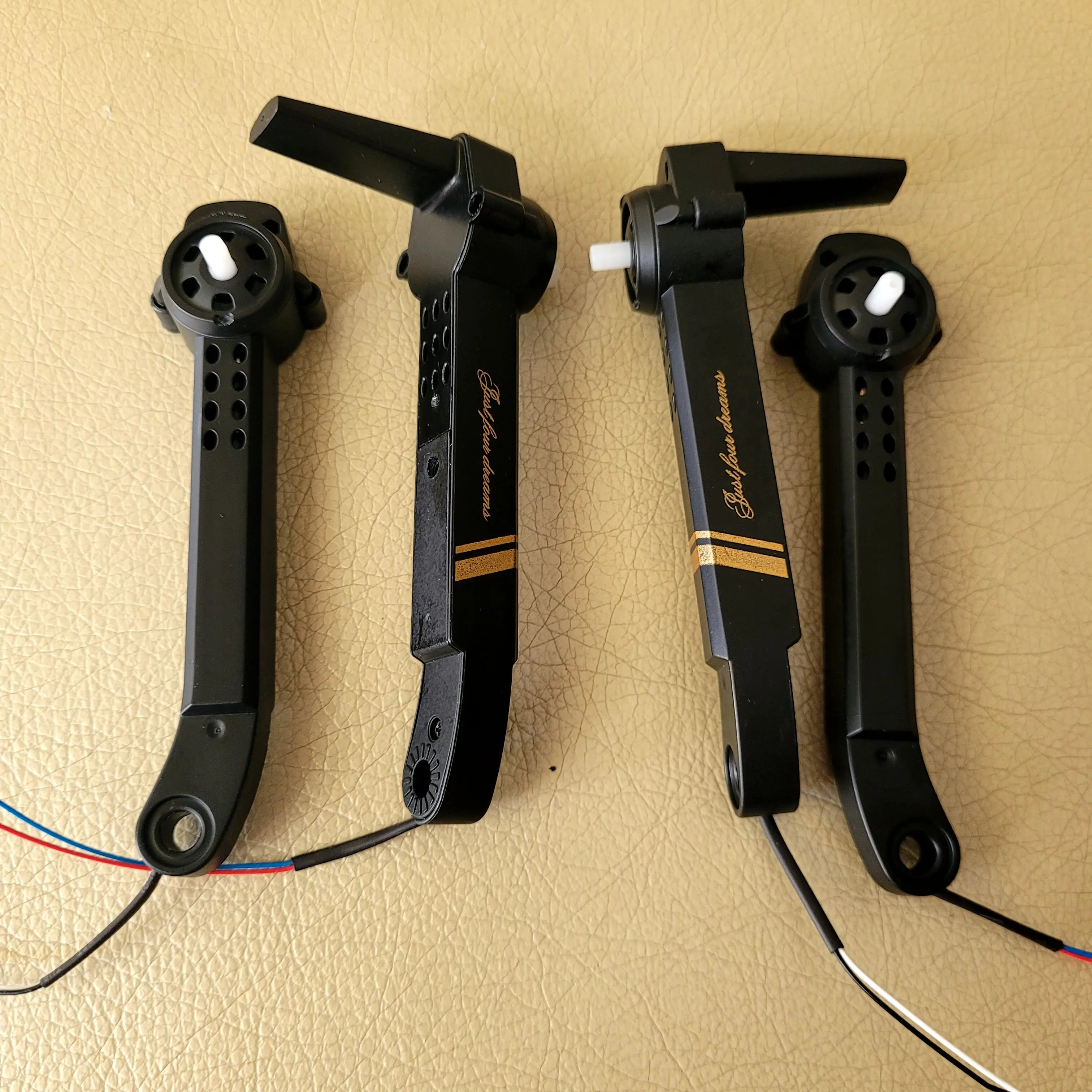 

4PCS Motor Arm Kit Spare Part Original for 4DRC V4 4D-V4 Front Rear Arm with Engine RC Drone Arm Accessory