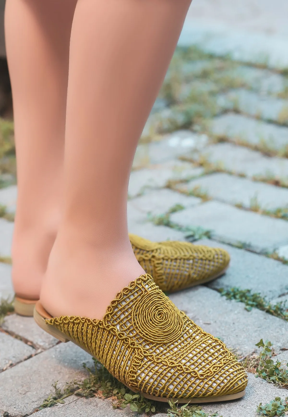 

Cusi Mustard Knitted Slippers