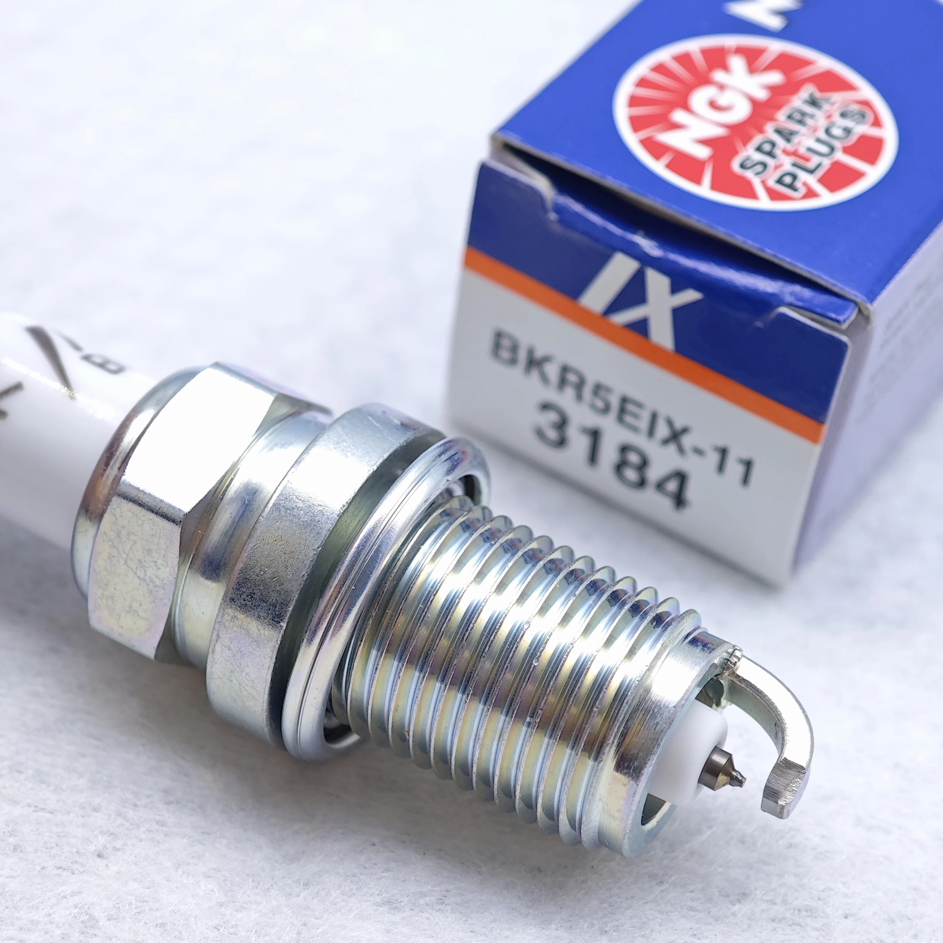1pcs Original NGK IX Spark Plug BKR5EIX 1159 BKR5EIX-11 3184 Upgrade BKR5EK BKR5E-11