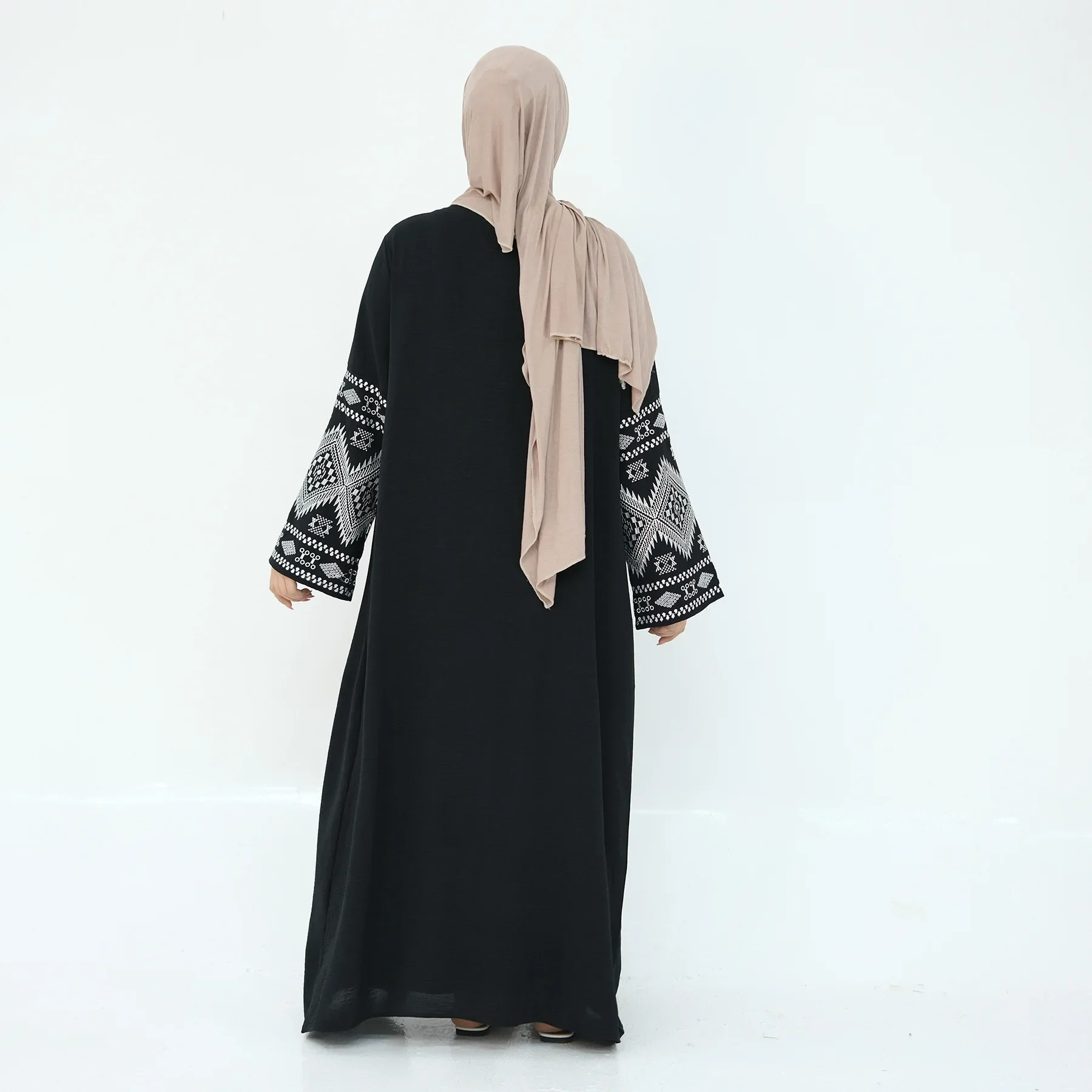 2025 NIEUWE Borduren Open Abaya voor Vrouwen Eid Ramadan Abaya Volwassen Zwart Wit Lange Gewaad Vrouwelijke Islam Effen Kleur Moslim Vest