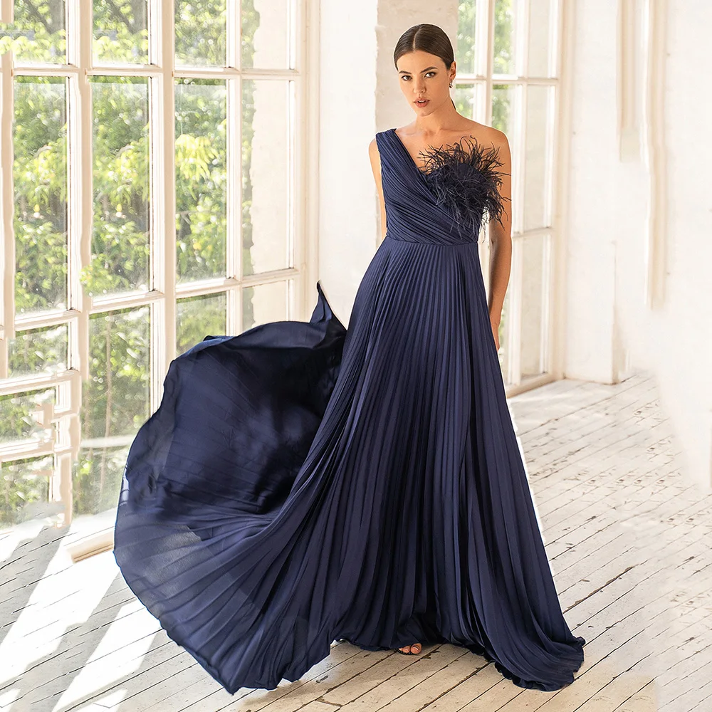 

Gorgeous One-shoulder Navy Blue Evening Dresses with Feathers Long Pleated Chiffon Prom Gown Wedding Party Dress Robe de Soiree