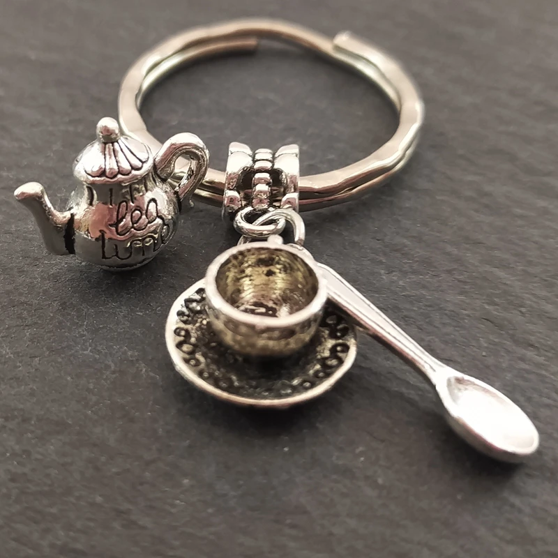 Llavero hecho a mano con colgante de taza y tetera para mujer, joyería de regalo, venta al por mayor, 1 unidad