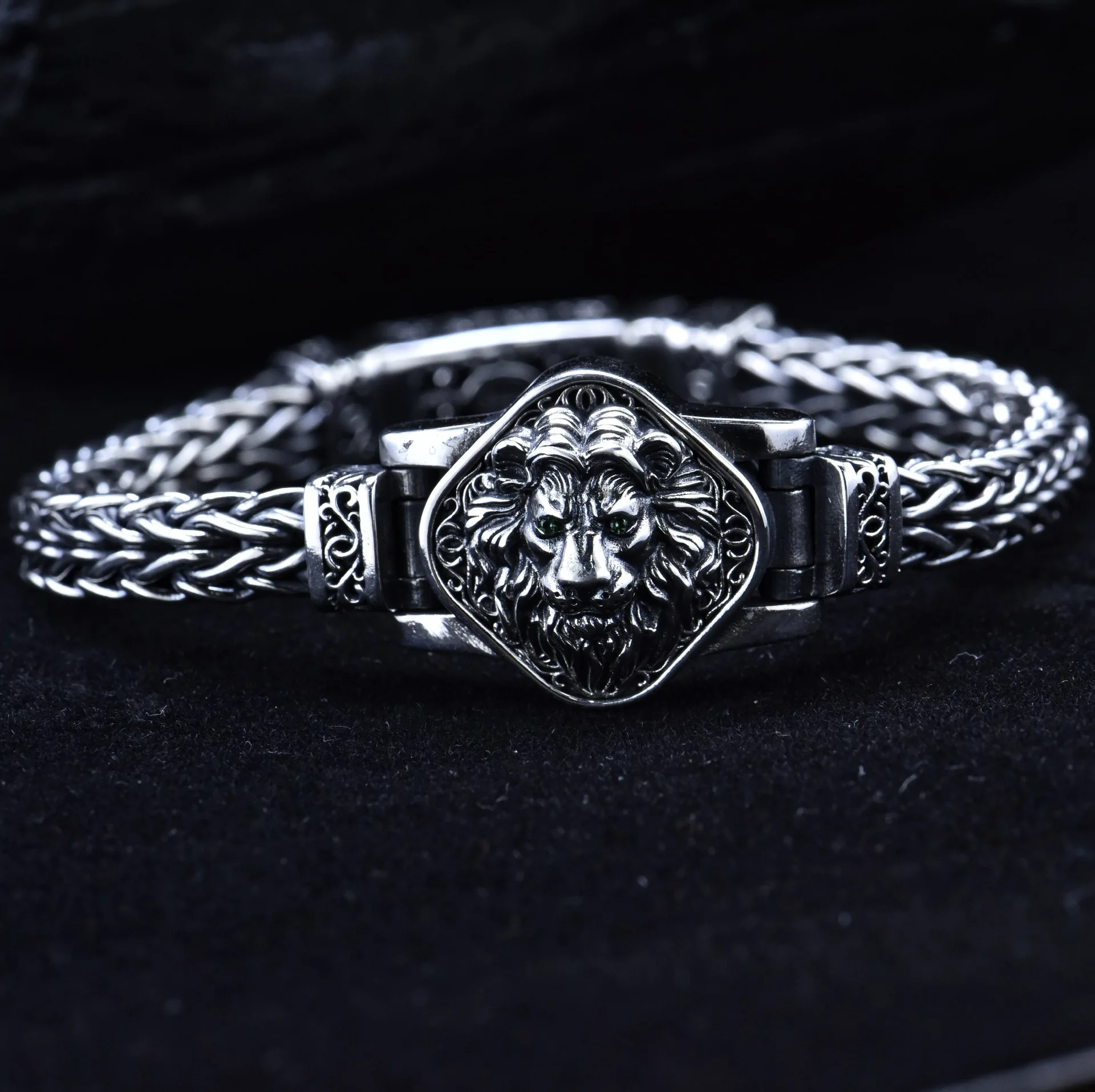 

S925 sterling silver retro hand woven domineering lion personality bracelet male ethnic couple China-Chic silver jewelry