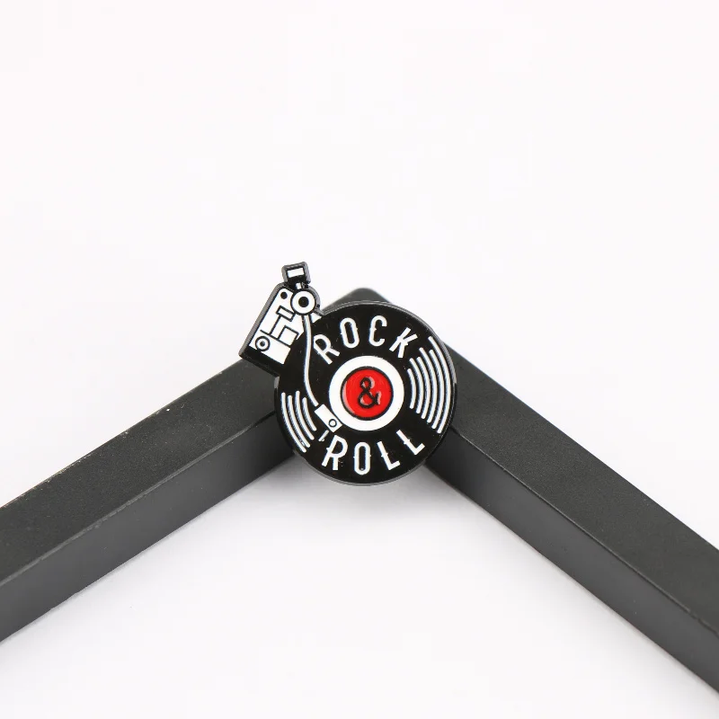 Retro Colored Vinyl Record Shape Metal Brooch Creative Clothing Bag Accessory Badge-Brooch