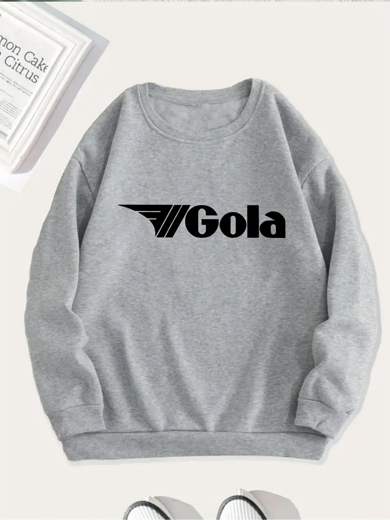 Elegante Damenbekleidung, Pullover mit „GOLA“-Muster, modische Freizeitkleidung, erneuerbares Polyester, lässige Mode, neutrales Sweatshirt