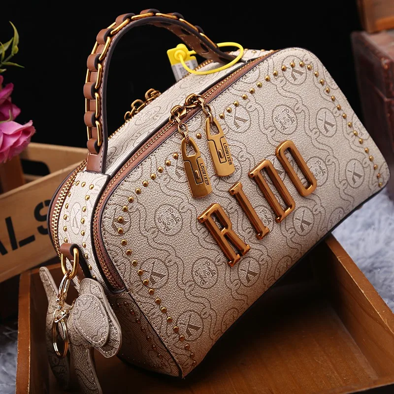 Light Luxury Brand Women's Handbag 2025 New Autumn and Winter Fashion Retro Designer High-End Single Shoulder Crossbody Small Sq