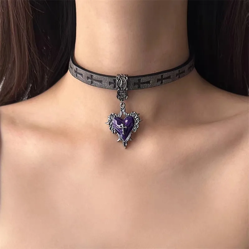 Gothic Punk Style Thorn Heart Pendant Cross Leather Necklace, Women's Personalized Y2k Holiday Accessories Jewelry
