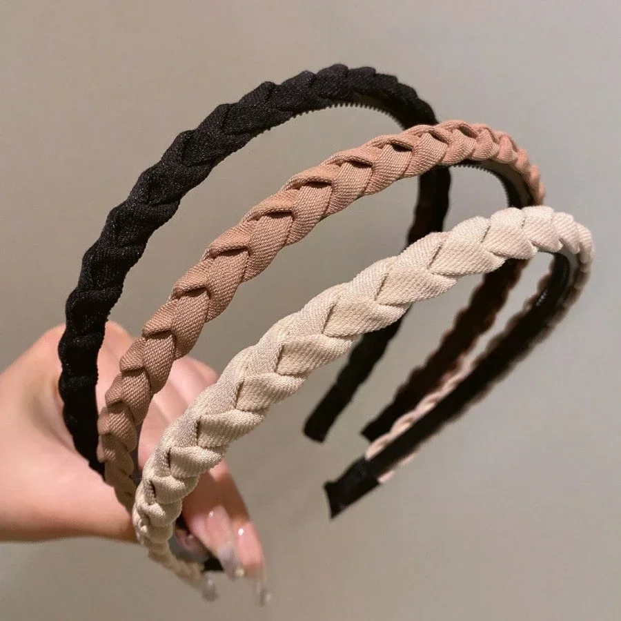 

Elegant Retro Braided Headband For Women Casual Hair Accessory
