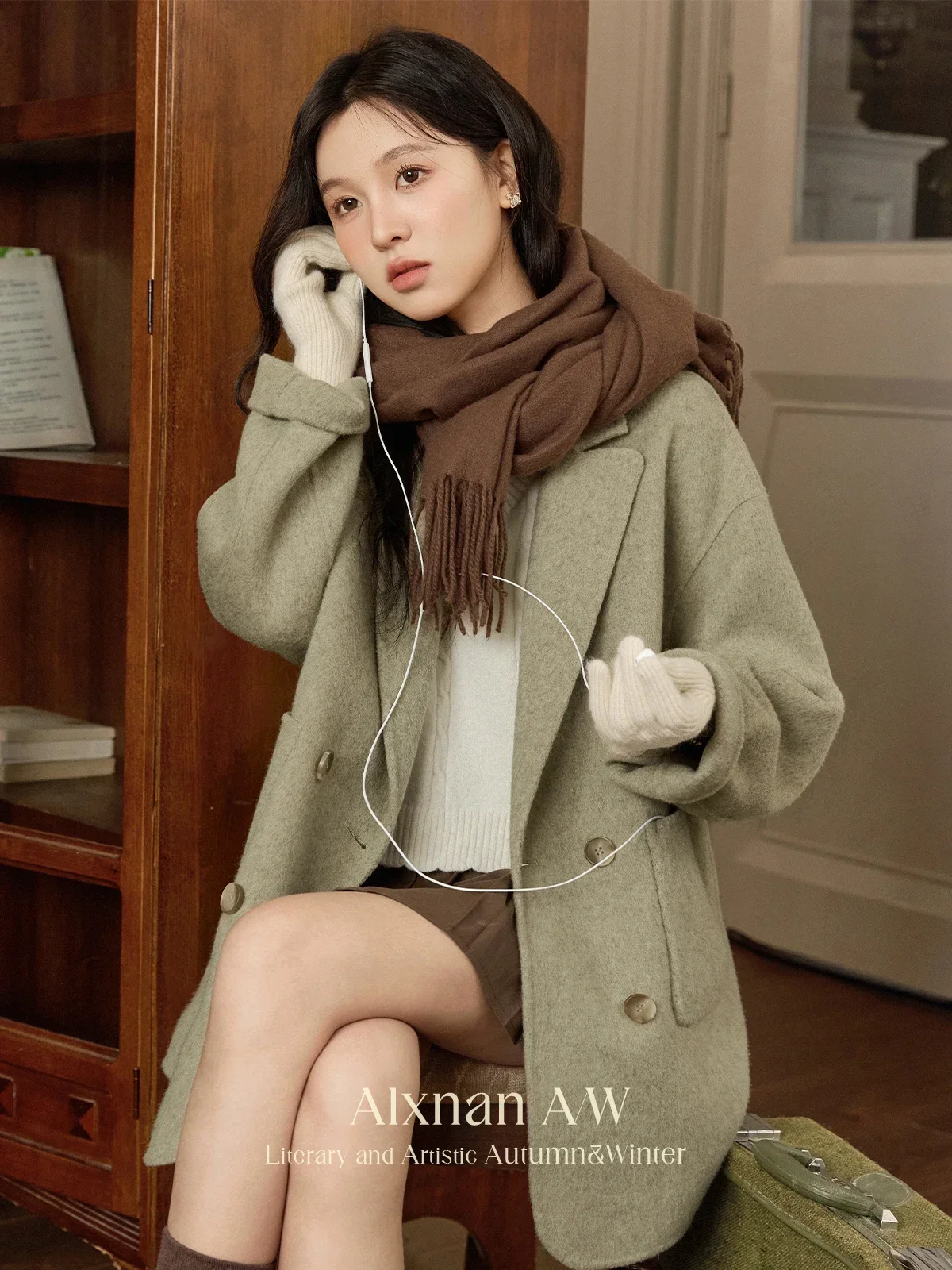 ALXNAN Women's Woolen Coat 2025 Trend Suit Lapel Collar Drop Sleeve Single Breasted Coats Autumn Winter Warm Outerwear L50951