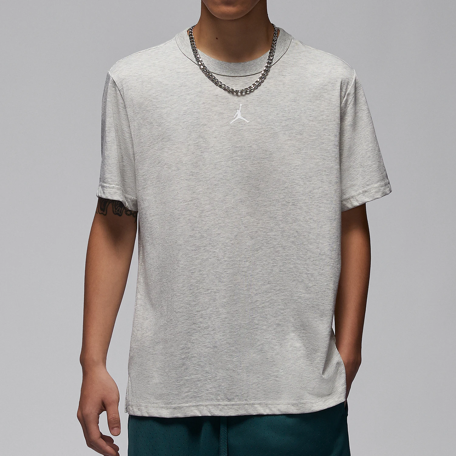 

Официальная мужская футболка Nike Jordan Dri-FIT Sport FN5830-050