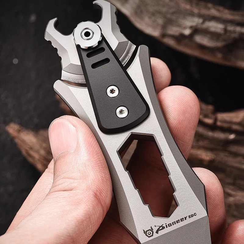 QG021 Outdoorowy Tytanowy Wielofunkcyjny Otwieracz do Butelek EDC Narzędzie do Demontażu i Szybkiego Cięcia
